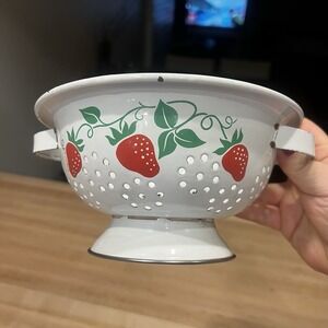 Vintage Teleflora White Enamel Strawberry Colander Strainer 8"